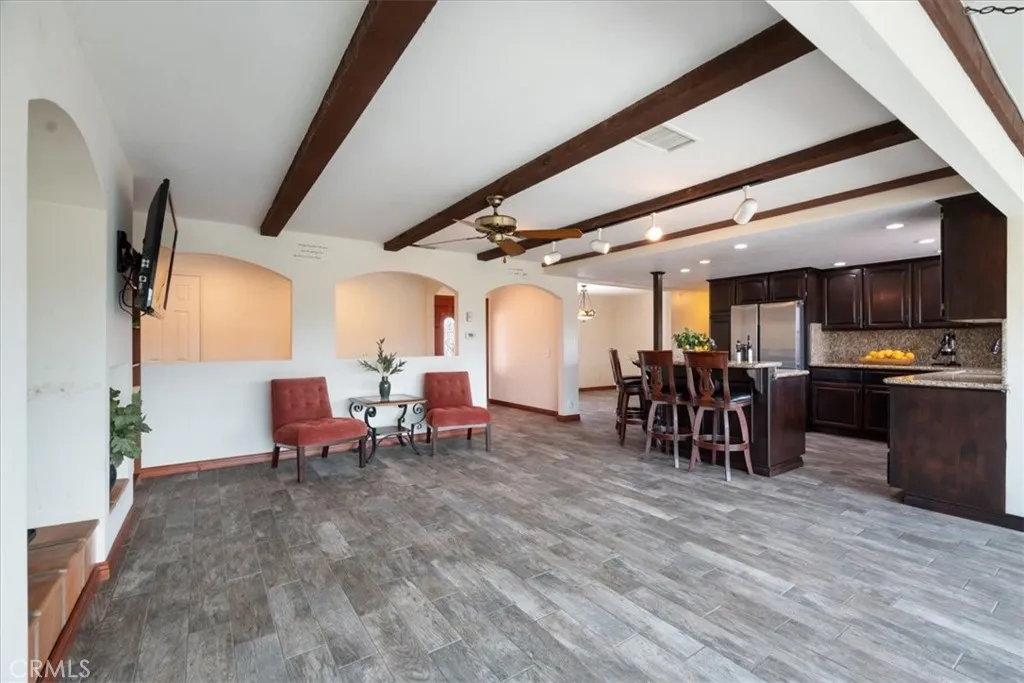 https://cdn.realtyfeed.com/cdn/127/306787978/efec20e32e4b120e4094f57d776e699c.webp
