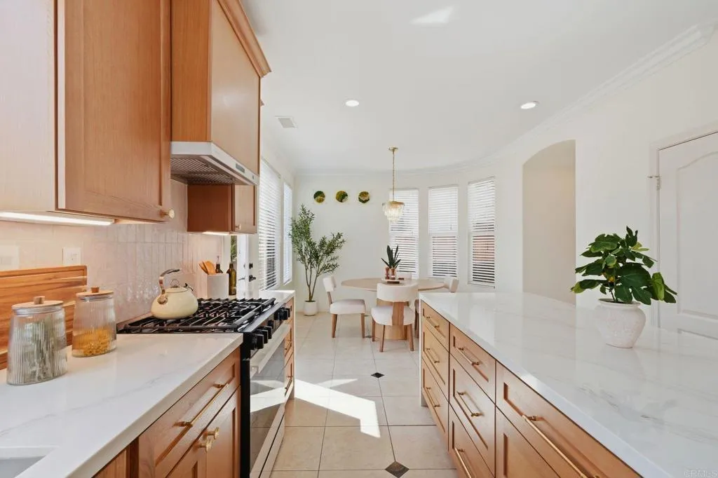 https://cdn.realtyfeed.com/cdn/127/306788035/03ad8882fac25c40819d1659ee5db7e4.webp