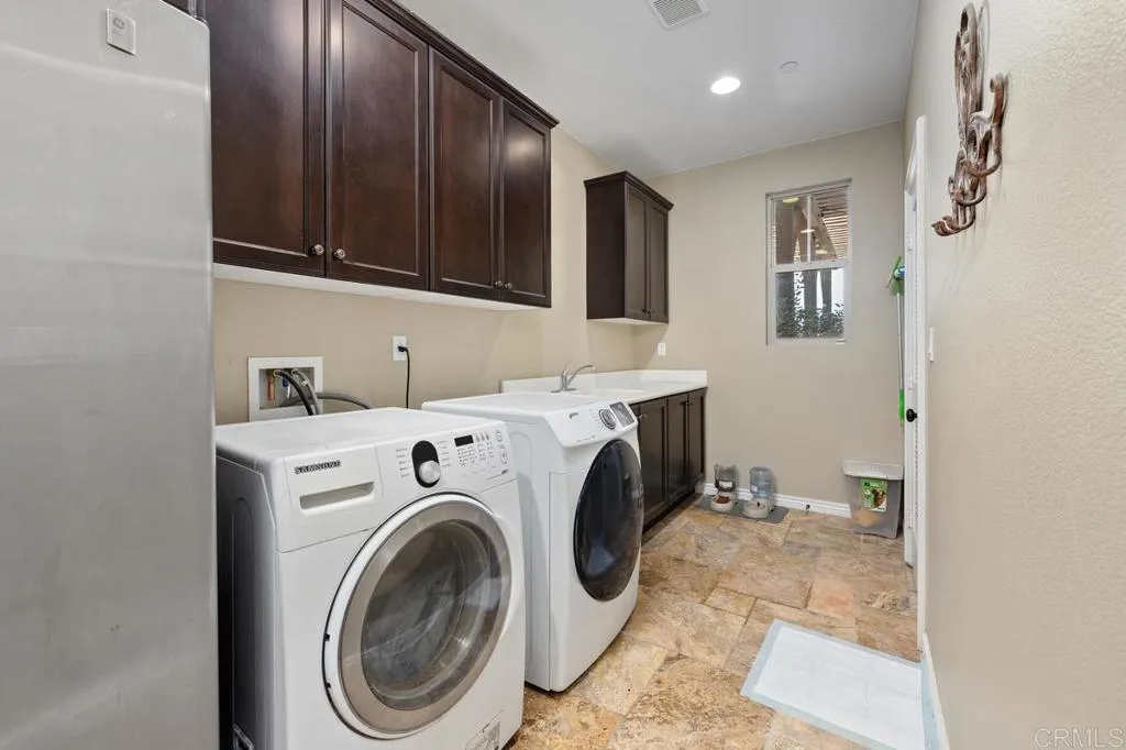 https://cdn.realtyfeed.com/cdn/127/306788045/7f20dfa8aa77030a9e1a25110d2a5a7e.webp
