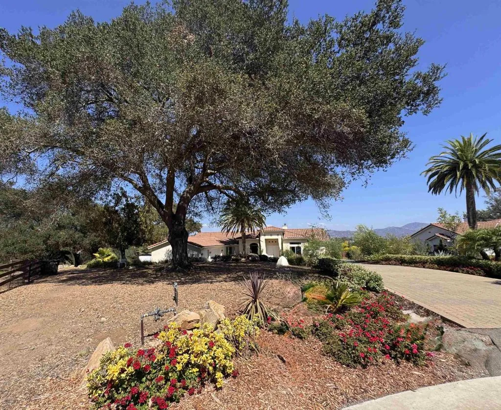 1011 Jimlojan, Escondido, CA 92029 - Main photo, Escondido, CA