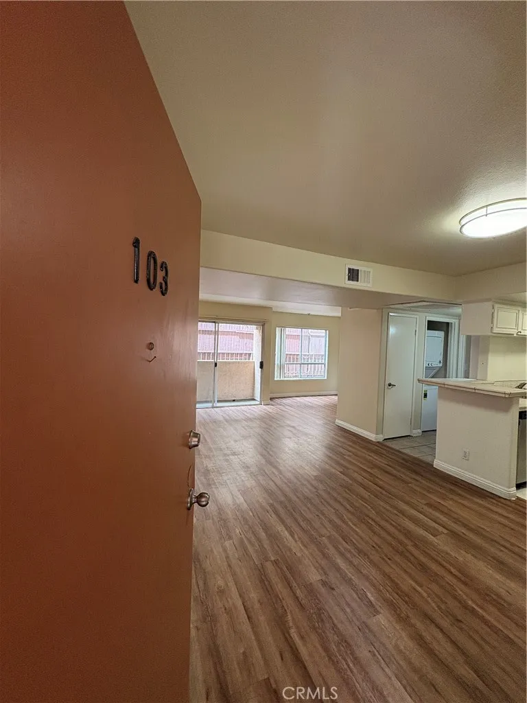 Sherman Oaks, CA 91403