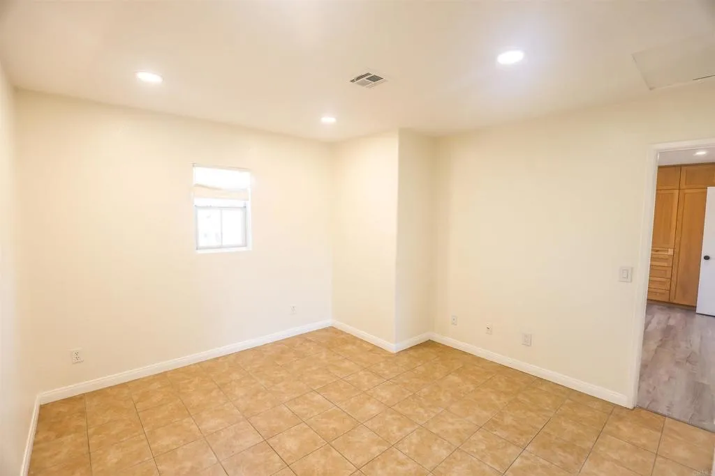 https://cdn.realtyfeed.com/cdn/127/306788175/98268c62987a1648aa64955543fe758a.webp