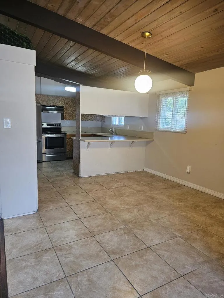 3108 Larga Court, San Diego, CA 92110 - Photo 4 of 20, San Diego, CA