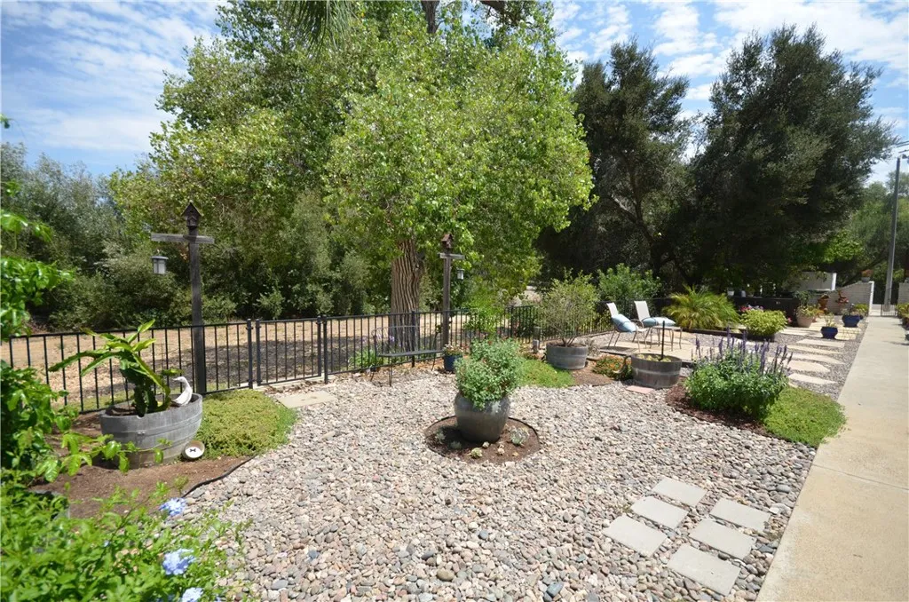 https://cdn.realtyfeed.com/cdn/127/306788181/bd2d96aa2dc3cee1f27f17e29e2f4910.webp