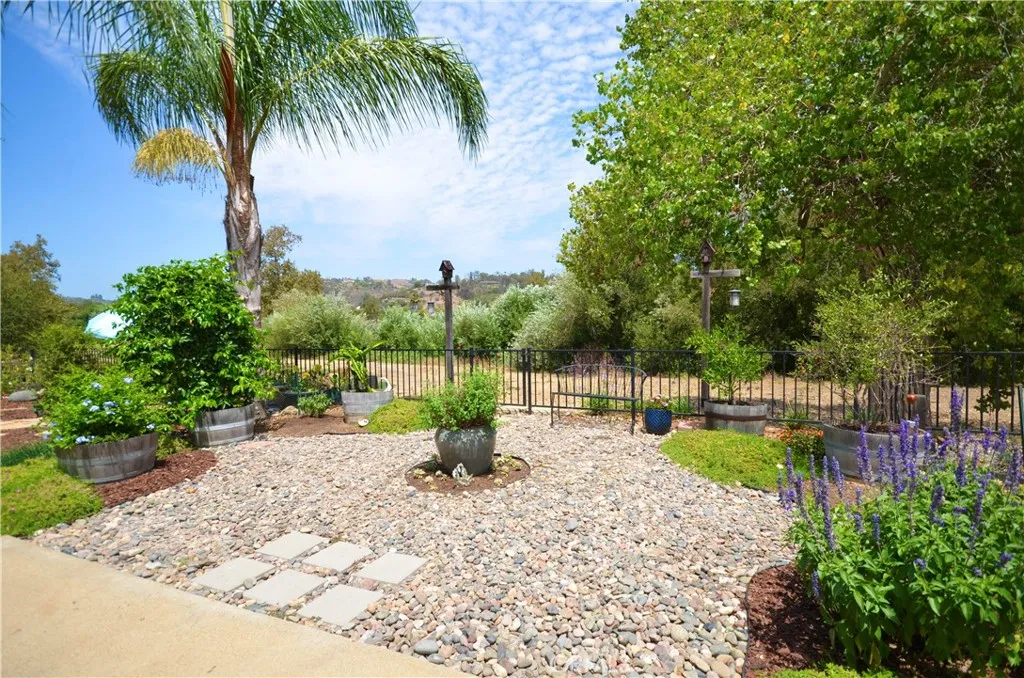https://cdn.realtyfeed.com/cdn/127/306788181/cc5ddbfee09418b97b294e763134d42f.webp