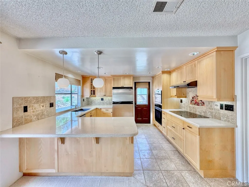 https://cdn.realtyfeed.com/cdn/127/306788221/7664511c74660a21af6ce8d94914dc0e.webp