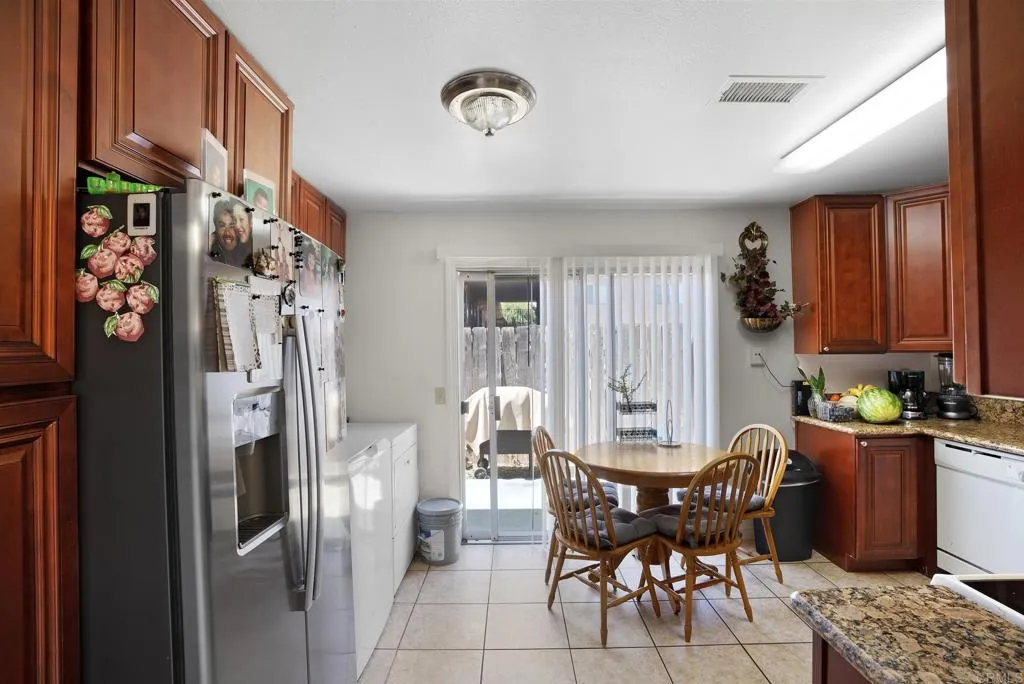 888 Cherrywood Way Unit 14, El Cajon, CA 92021 - Photo 5 of 16, El Cajon, CA