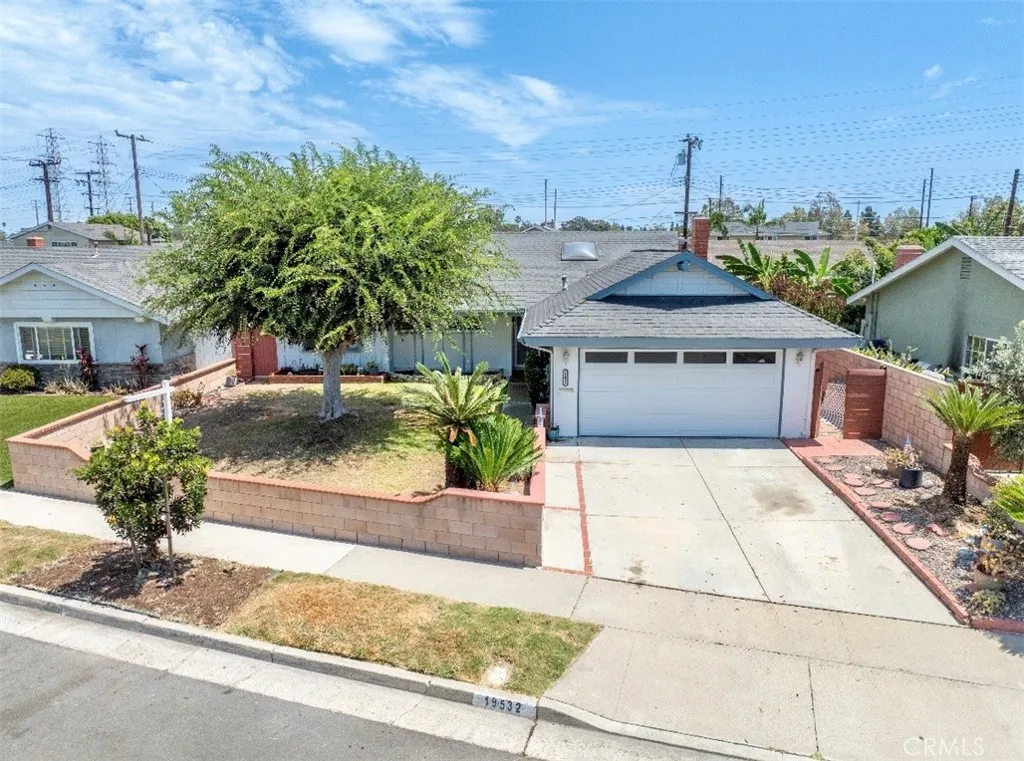 19532 Independence Lane