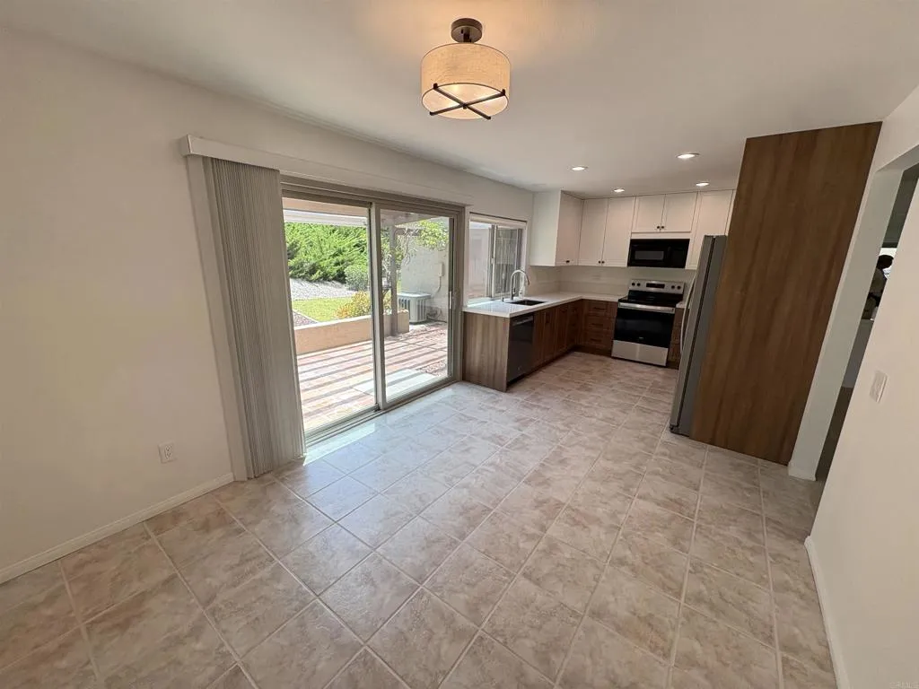 17463 Plaza Dolores, San Diego, CA 92128 - Photo 3 of 21, San Diego, CA