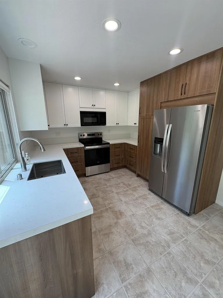 17463 Plaza Dolores, San Diego, CA 92128 - Main photo, San Diego, CA