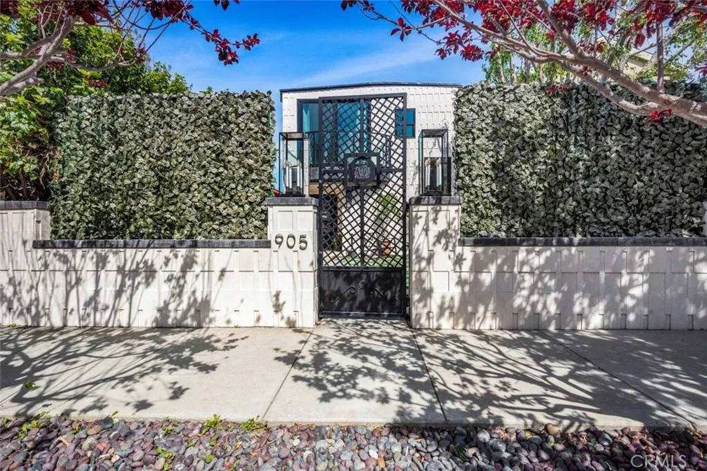 Los Angeles, CA 90292