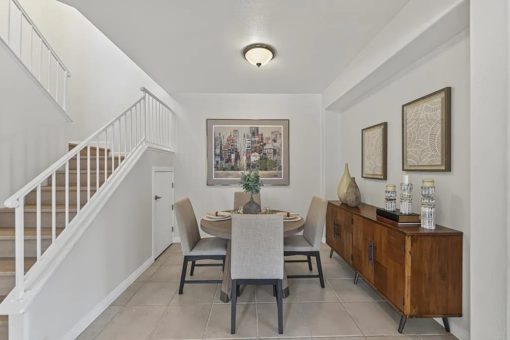 https://cdn.realtyfeed.com/cdn/127/306788382/a7750ce72e24ead715a517af50fd482c.webp