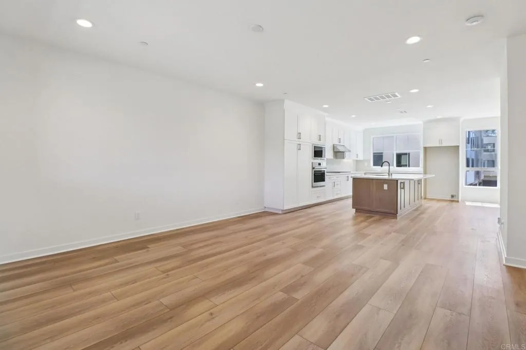 4942 Spirea Way, Carlsbad, CA 92008 - Photo 5 of 39, Carlsbad, CA