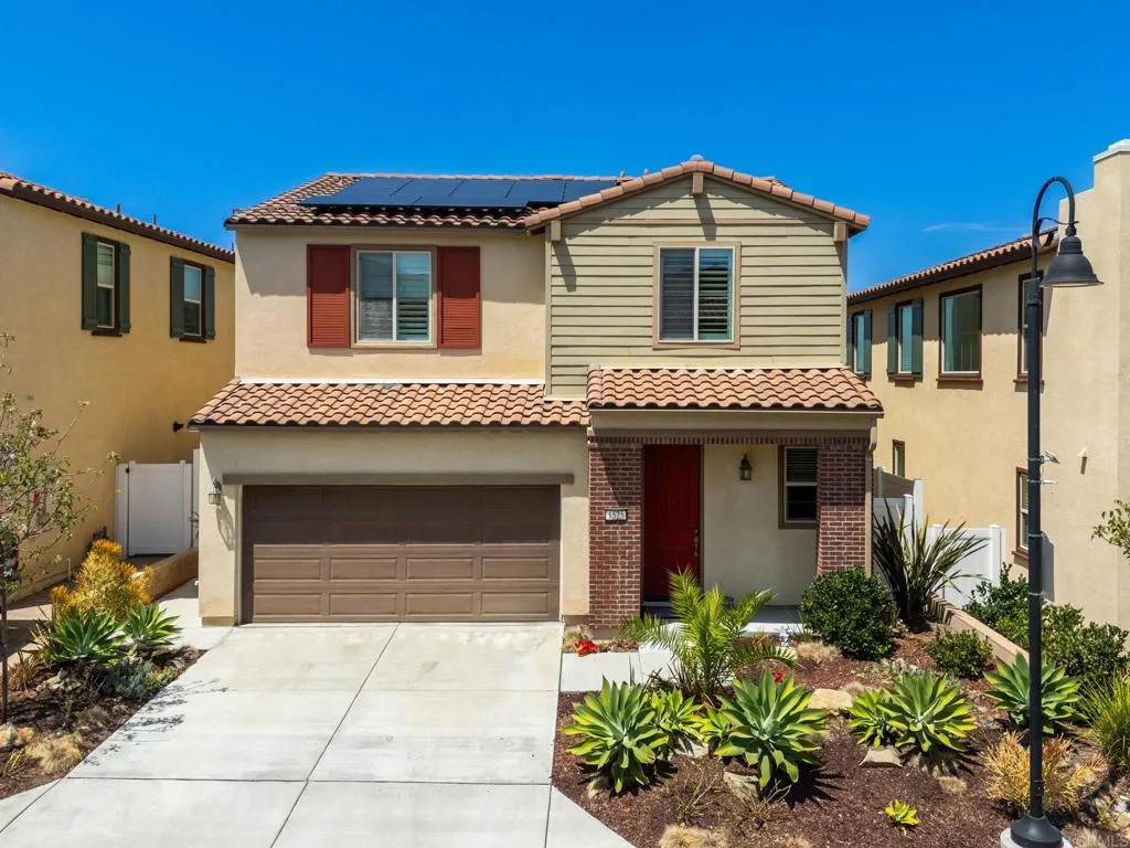 1525 Wildgrove Ave, Vista, CA 92081 - Main photo, Vista, CA