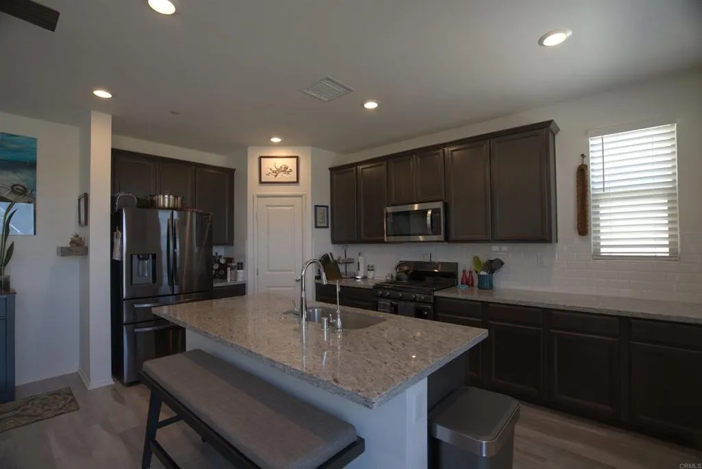 1525 Wildgrove Ave, Vista, CA 92081 - Photo 4 of 34, Vista, CA
