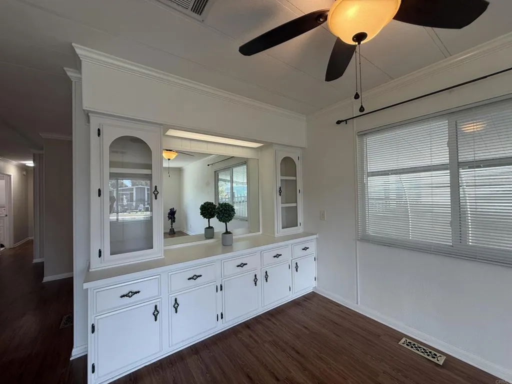 https://cdn.realtyfeed.com/cdn/127/306788457/81c01677260c052d280a4242a13de3f7.webp