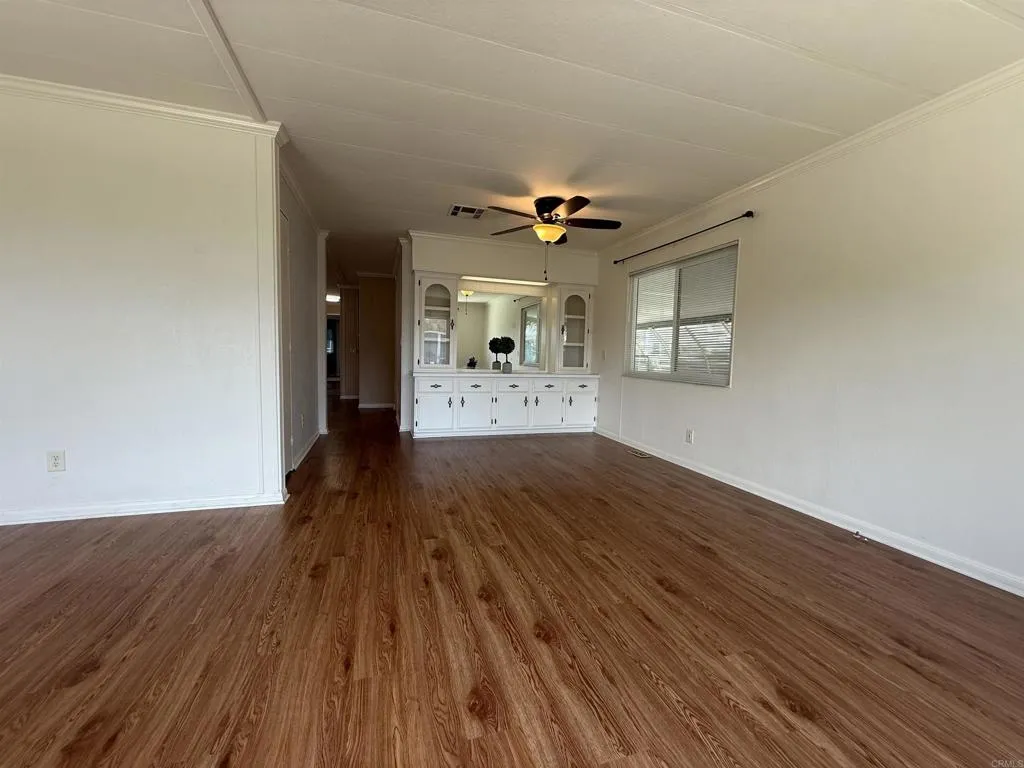 https://cdn.realtyfeed.com/cdn/127/306788457/ace8aa16ced908778d6ab204749bba2d.webp