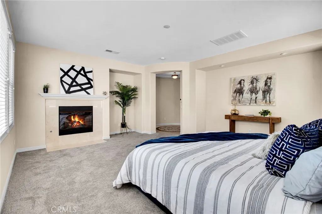 https://cdn.realtyfeed.com/cdn/127/306788468/5eccde247c194aa2fa08e58ac1af8e7b.webp