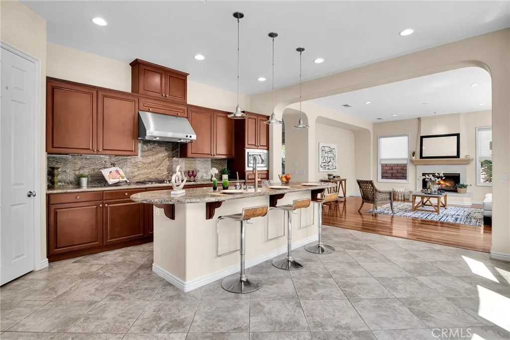https://cdn.realtyfeed.com/cdn/127/306788468/8f20a8e1e5ba8803f04c6b4c22cf19e1.webp