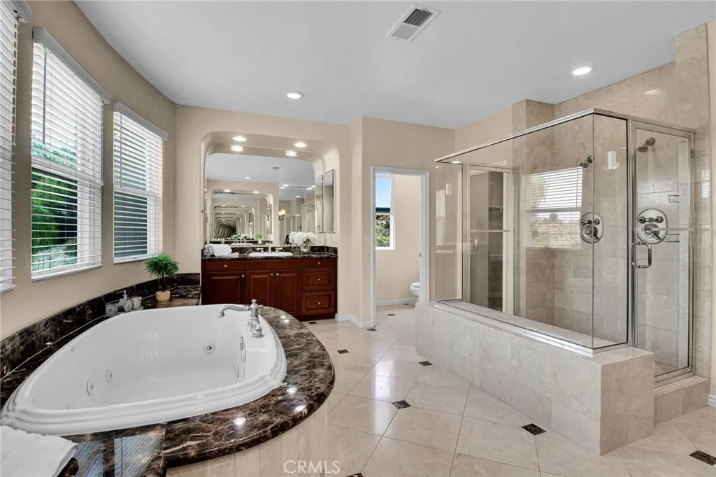 https://cdn.realtyfeed.com/cdn/127/306788468/c8a62bdf228c35020ad2331f7c6816cf.webp