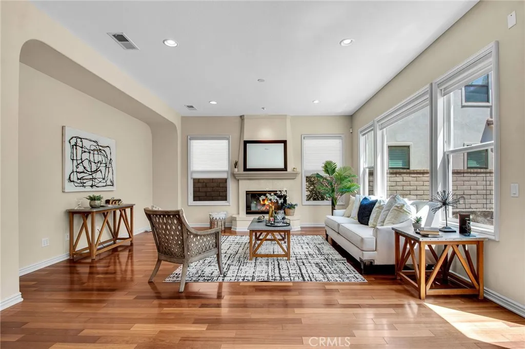https://cdn.realtyfeed.com/cdn/127/306788468/d387aa00ffdf4f1a809021cdb036f892.webp