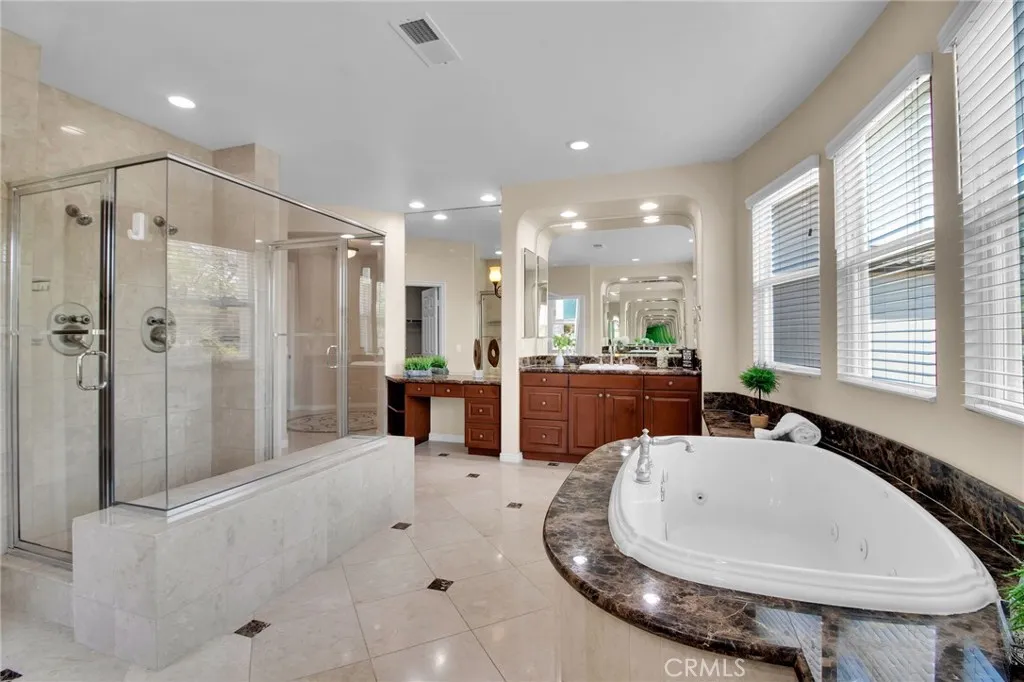 https://cdn.realtyfeed.com/cdn/127/306788468/de9aad554dc2c418c463a8fb0ecd93f2.webp
