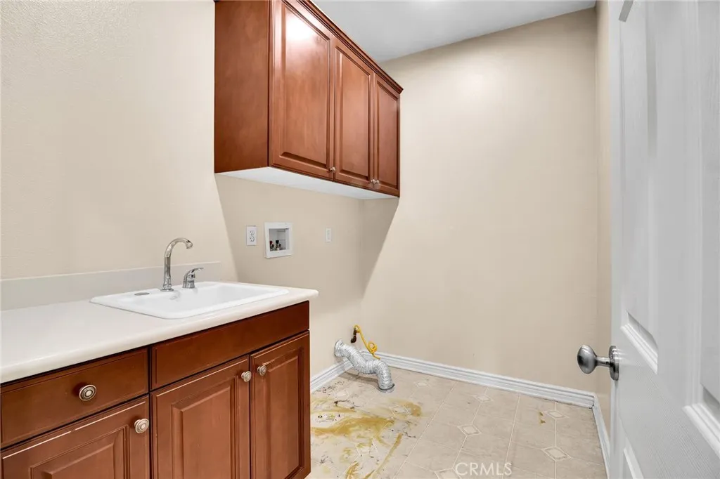 https://cdn.realtyfeed.com/cdn/127/306788468/ea85610c8603c504e48fe6d9cbeea05d.webp