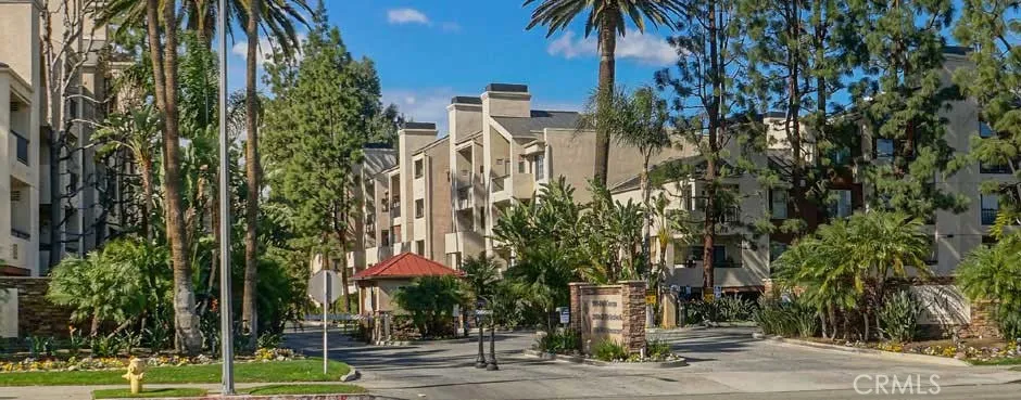 Woodland Hills, CA 91367