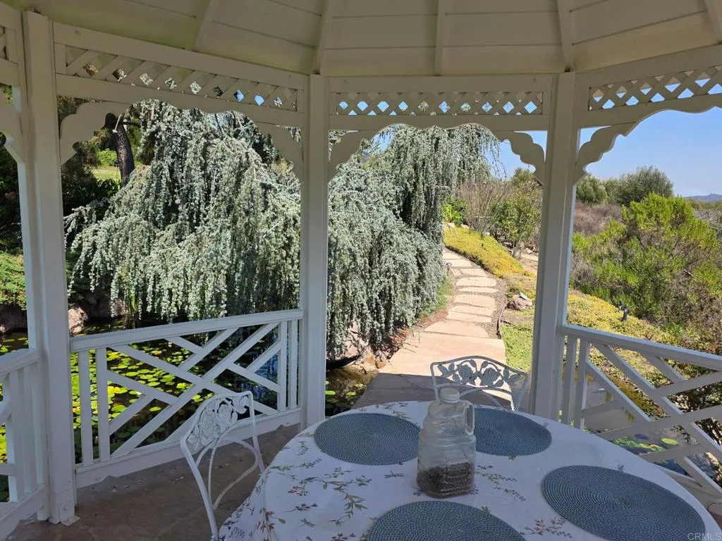 https://cdn.realtyfeed.com/cdn/127/306788524/2231cb7f6edf2942e89f6733056c5c08.webp