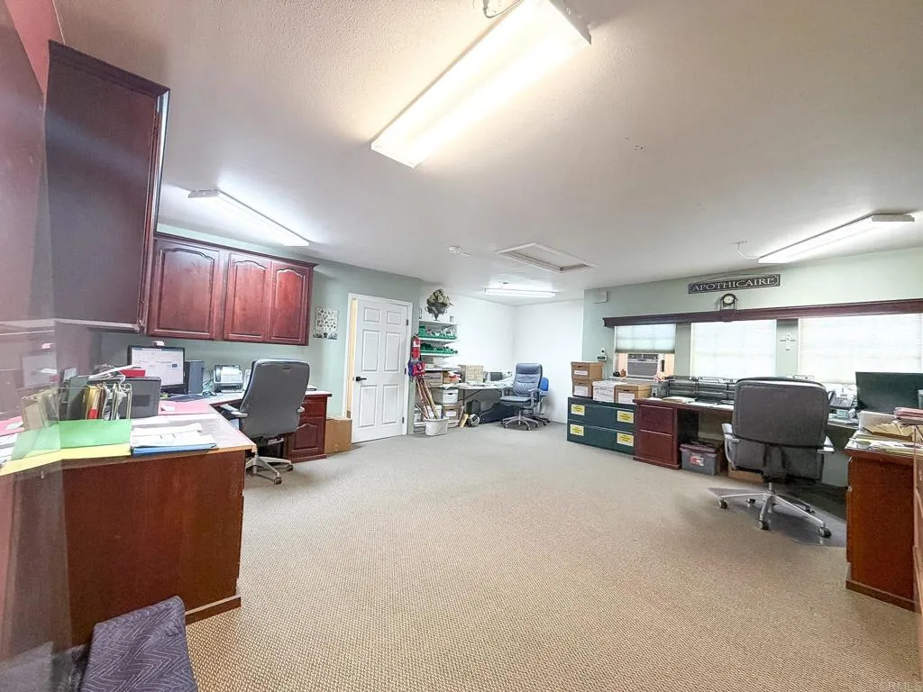 https://cdn.realtyfeed.com/cdn/127/306788524/5b9834334f8db348689962a4b73b7c8e.webp