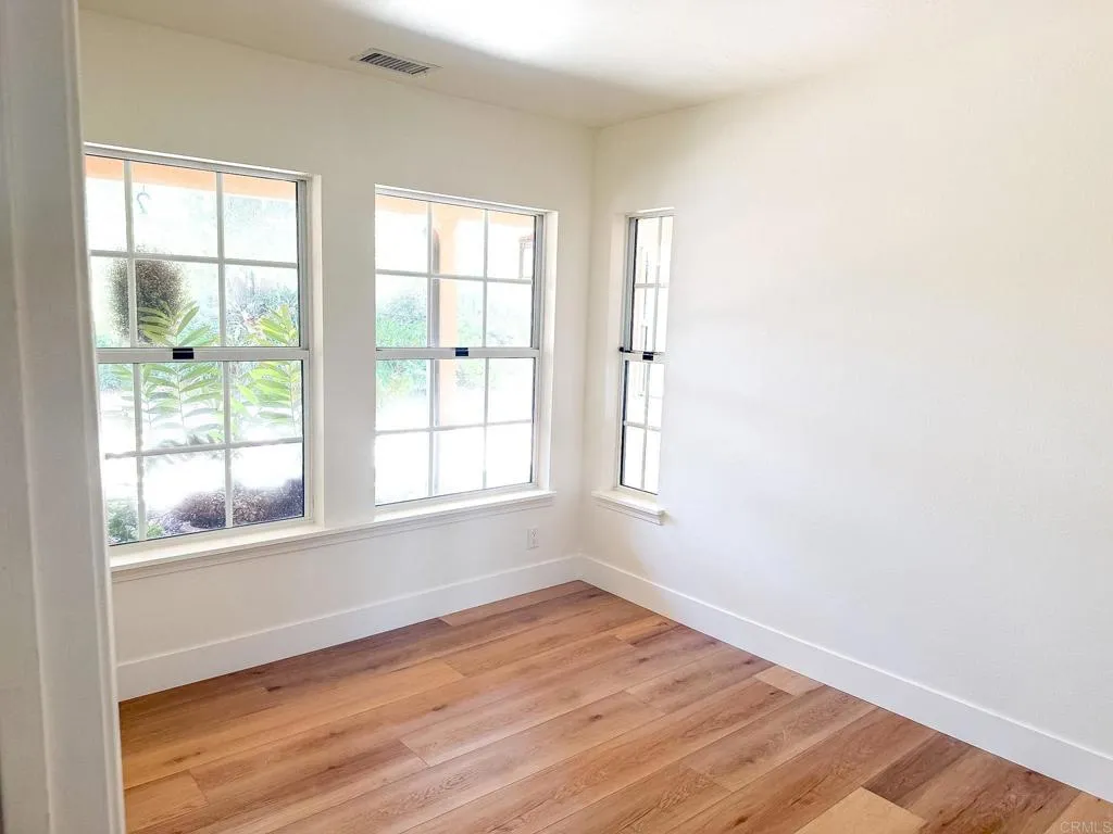 https://cdn.realtyfeed.com/cdn/127/306788524/89f293d61687d6ac0d9ce16ee984ed48.webp