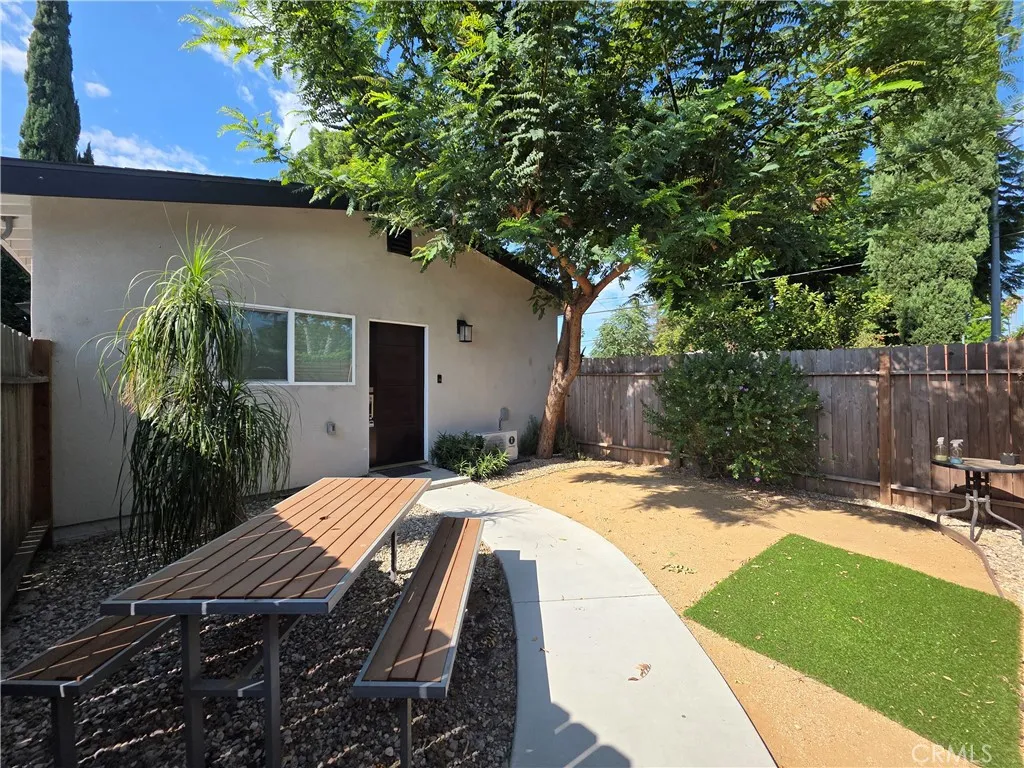 Canoga Park, CA 91303