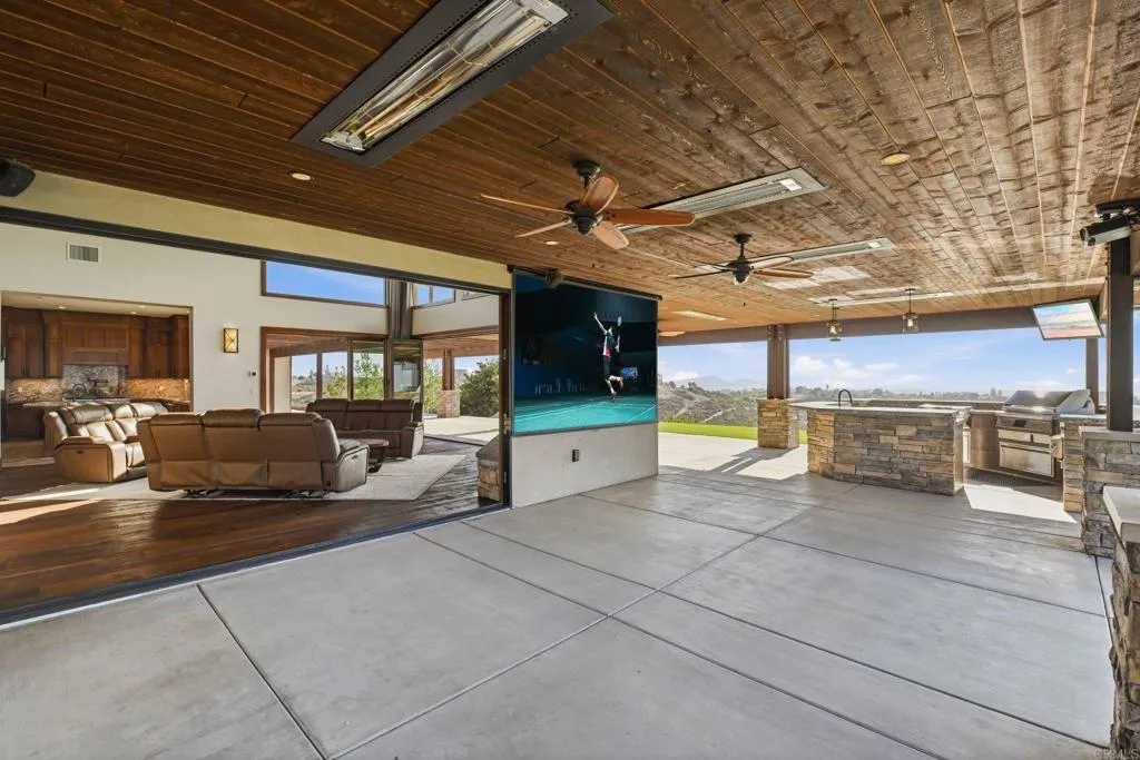 https://cdn.realtyfeed.com/cdn/127/306788620/0b1ca0bd88e369761a28b2c9a5bff808.webp