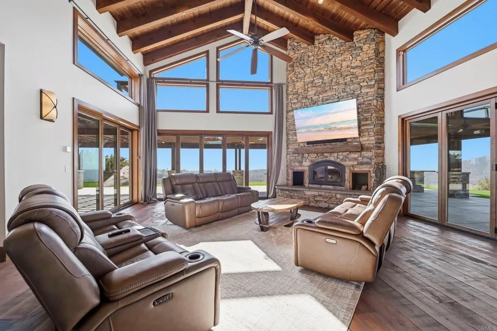 https://cdn.realtyfeed.com/cdn/127/306788620/22c109d7b5013caad86ea64aab517c84.webp