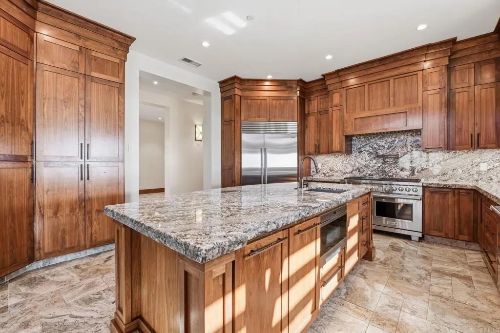 https://cdn.realtyfeed.com/cdn/127/306788620/6eb69569a04220b9cd8be4c3dced3553.webp