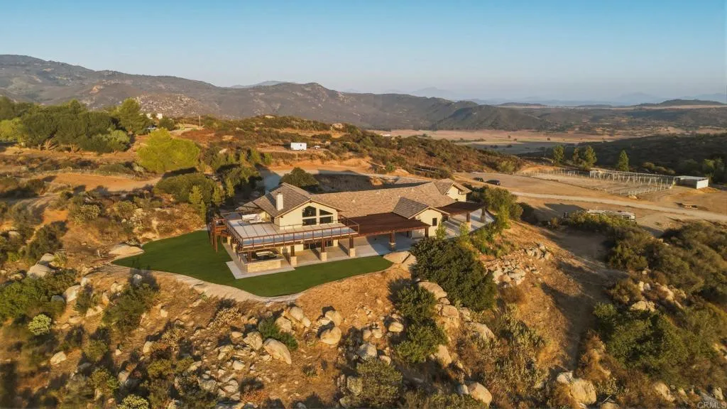 https://cdn.realtyfeed.com/cdn/127/306788620/6fef259dd8d1dd196824cd1c50e9c57c.webp