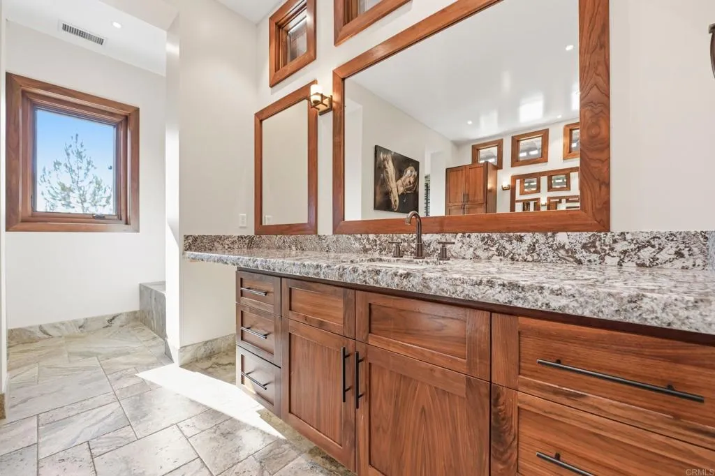 https://cdn.realtyfeed.com/cdn/127/306788620/9a73fe14884f2f9f96fce3c16c7f87d0.webp