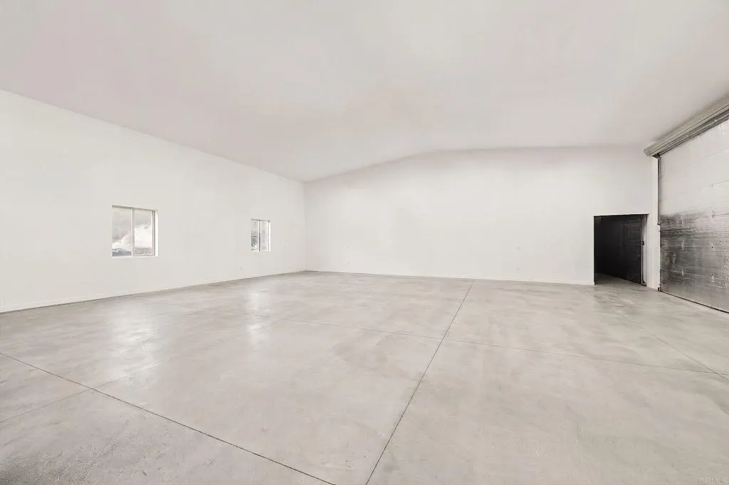 https://cdn.realtyfeed.com/cdn/127/306788620/b75135847555c7ace6ffdee49129471d.webp