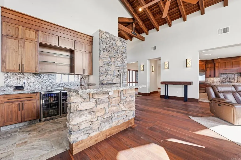https://cdn.realtyfeed.com/cdn/127/306788620/d372bc163a3cf5e712ac1e533f66d284.webp