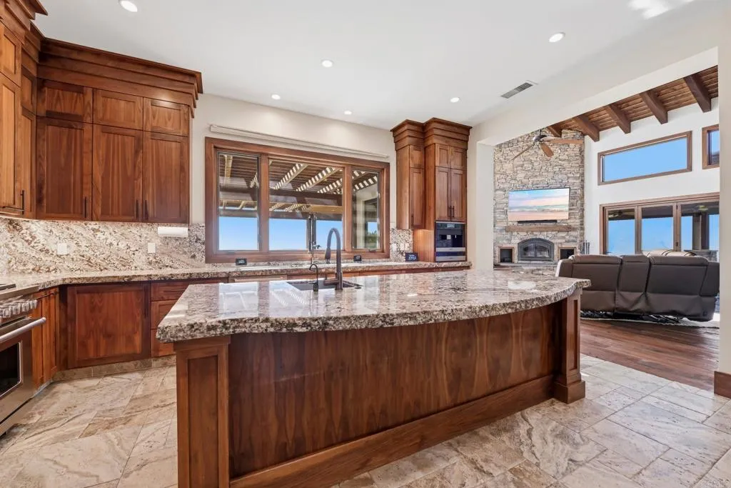 https://cdn.realtyfeed.com/cdn/127/306788620/d424888ddbf45c8cc27b4912bcd39809.webp