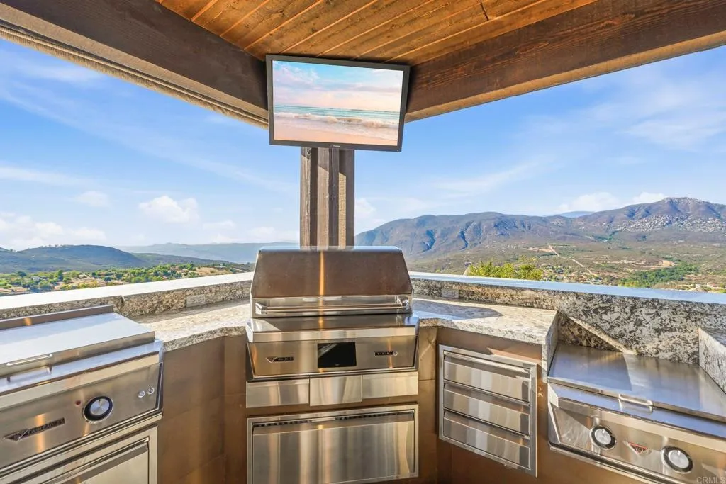 https://cdn.realtyfeed.com/cdn/127/306788620/e32d7e9f5f1887b799e579ee9e875dd0.webp