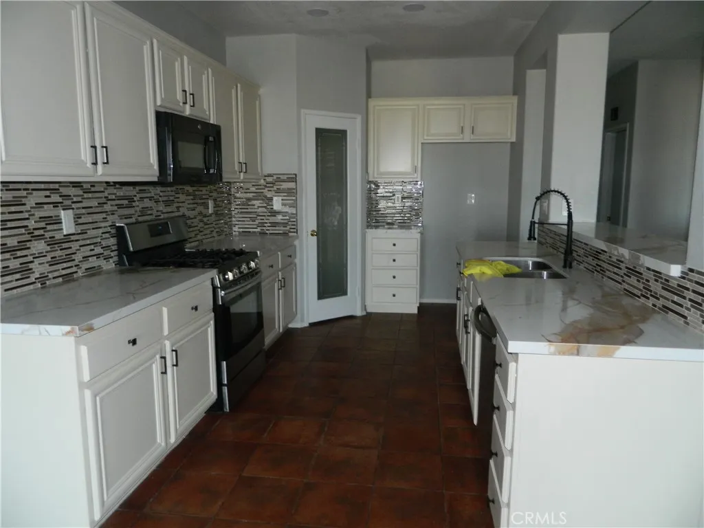 Riverside, CA 92503