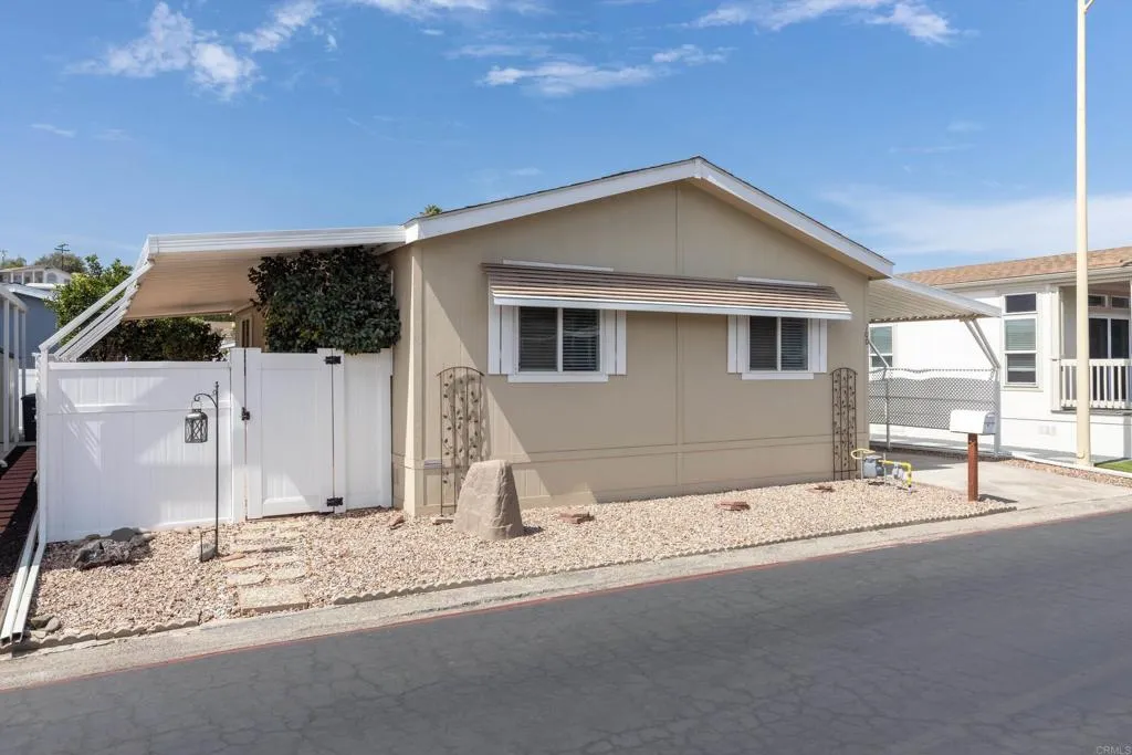 https://cdn.realtyfeed.com/cdn/127/306788724/4d70204d1808694beaf93249c9f55e31.webp