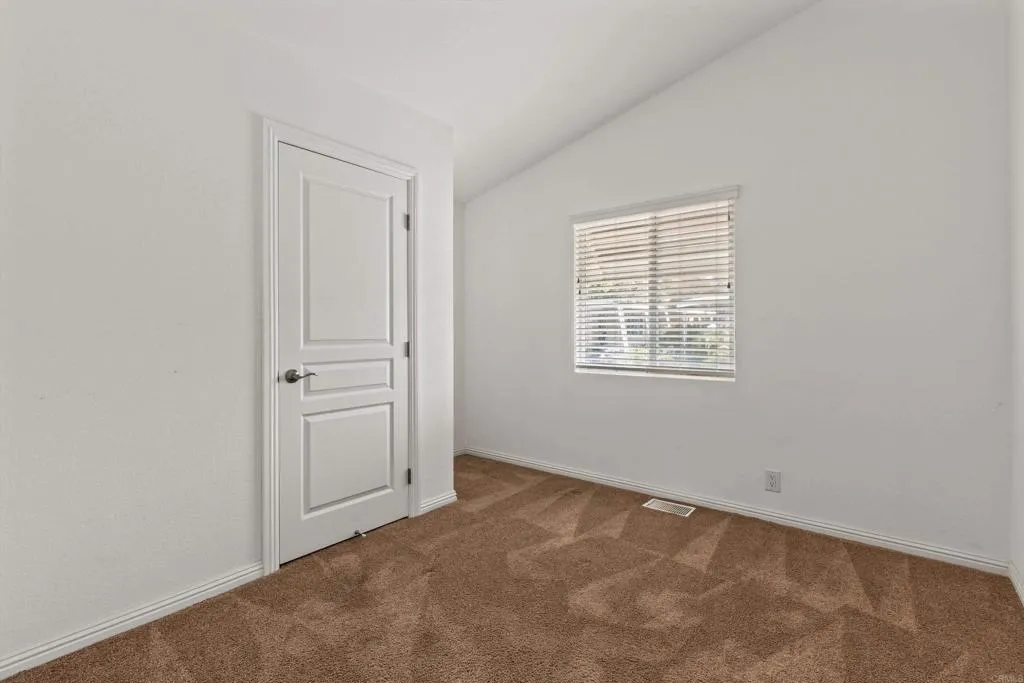 https://cdn.realtyfeed.com/cdn/127/306788724/7d91fd8459f33f247a9e552d2055bcb9.webp