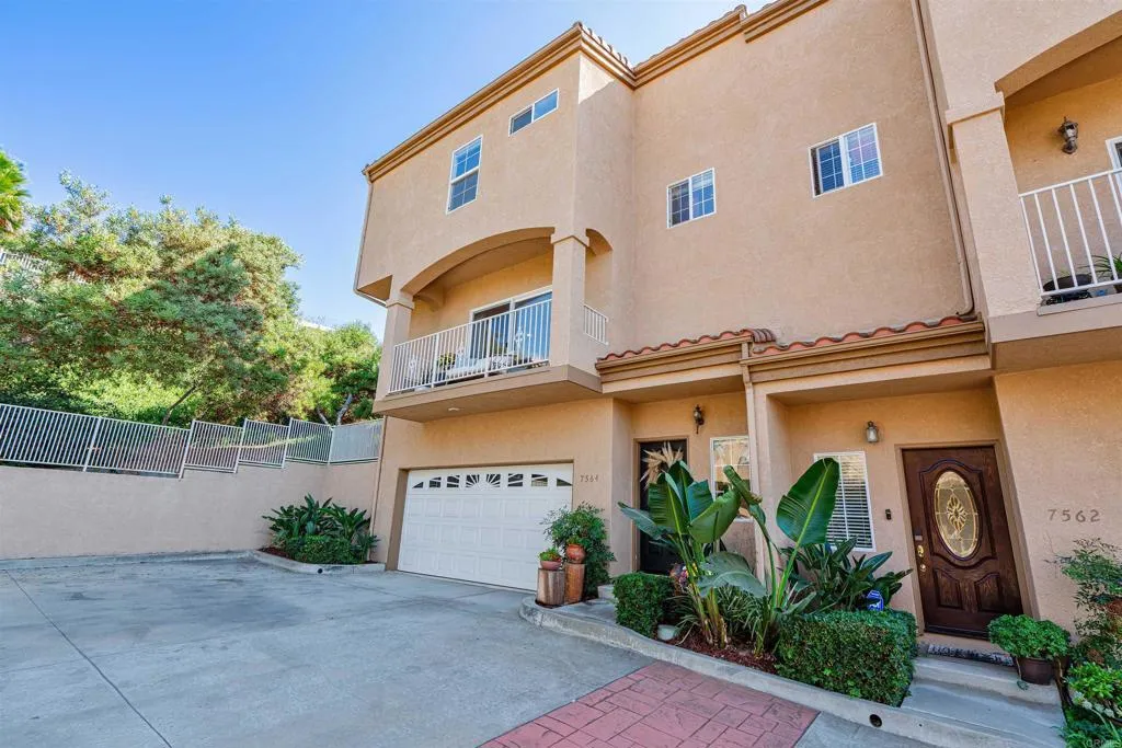 https://cdn.realtyfeed.com/cdn/127/306788792/0719f8a001f9bd993338b481f081c610.webp