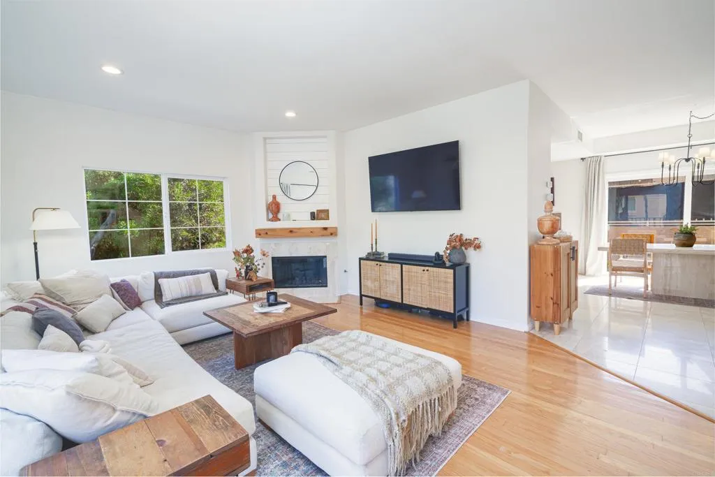 https://cdn.realtyfeed.com/cdn/127/306788792/1c0febebec89ab6e6d5535f68a13ae65.webp