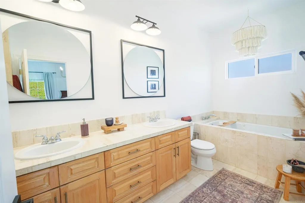 https://cdn.realtyfeed.com/cdn/127/306788792/52b9f19115ed3cb61fd6f501448d1795.webp