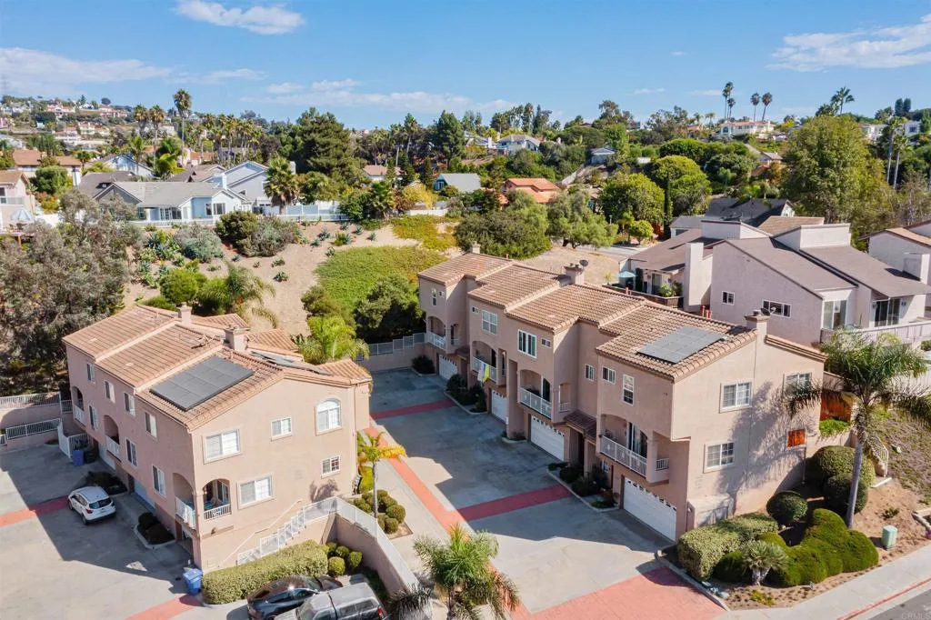 https://cdn.realtyfeed.com/cdn/127/306788792/5e75ce4cc32f33bb2c875b5f3de79cc2.webp