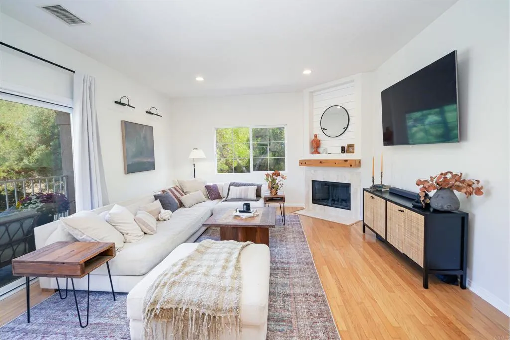 https://cdn.realtyfeed.com/cdn/127/306788792/6e135e5696813d3737ca1ea874ece9f6.webp