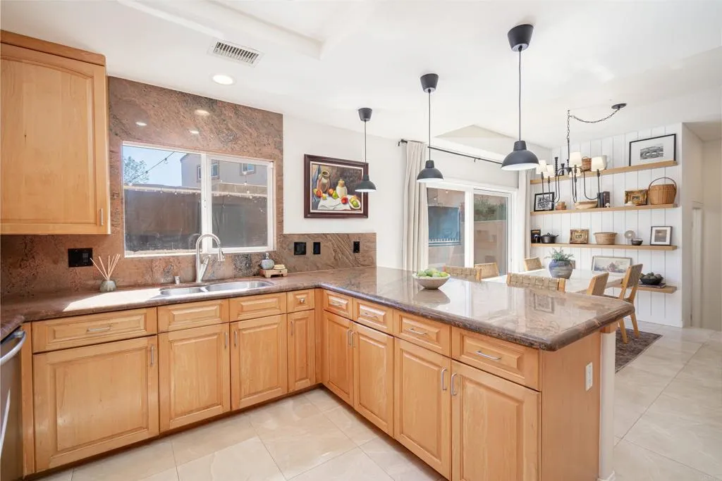 https://cdn.realtyfeed.com/cdn/127/306788792/7792f84b4c66f1a077014a66bd110e82.webp